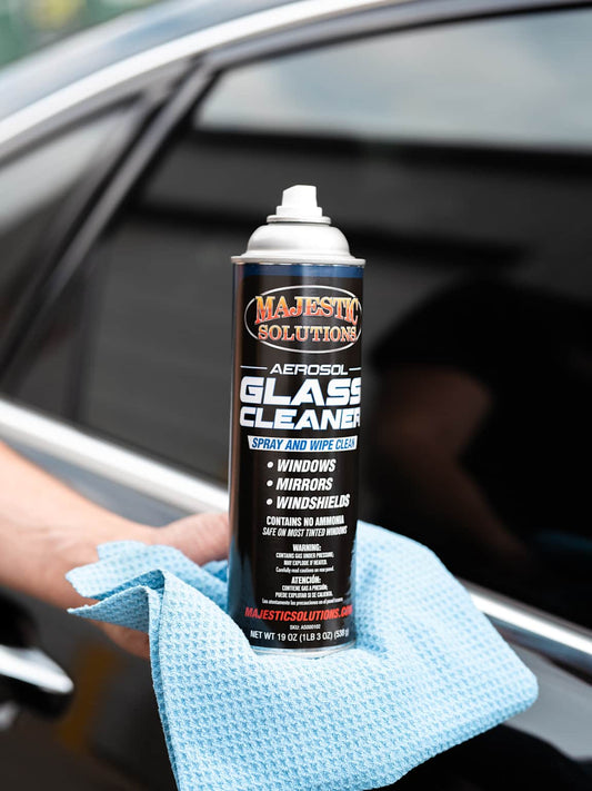 Spray nettoyant pour automobile